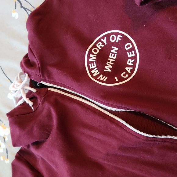 Basic Hoodie - Picture 5 of 5